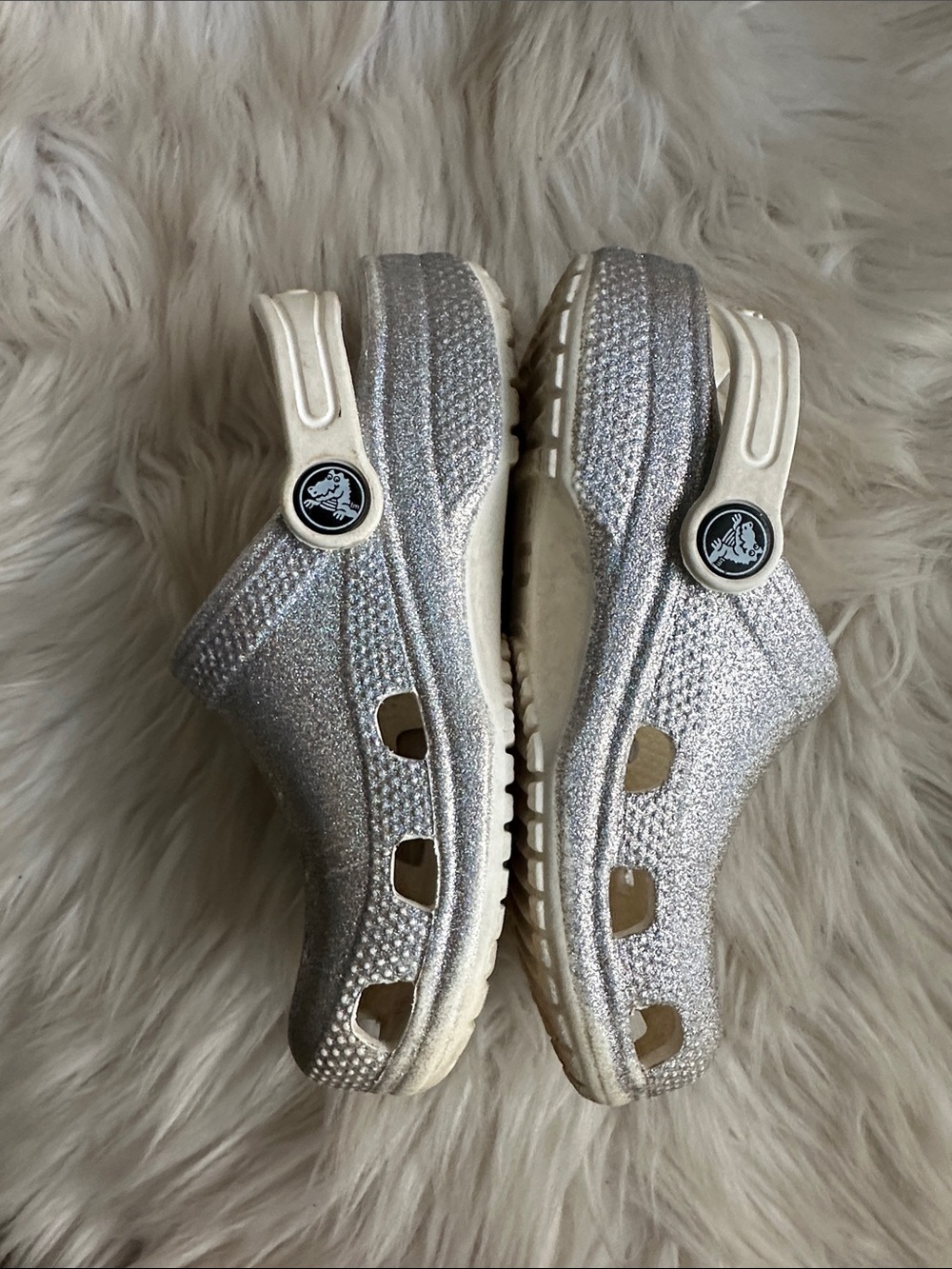CROCS Kids Silver Glitter Classic Clog with White Strap - Picture 4 of 8